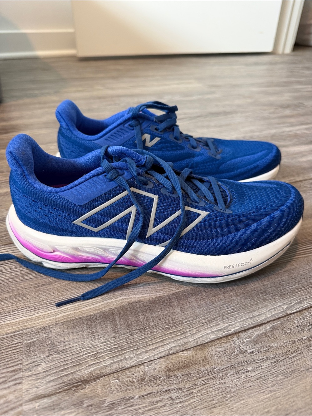 NWOT New Balance Women's Size 8 Running Shoes - Royal Blue with Purple Accent